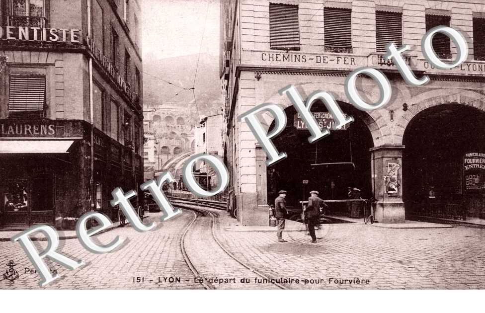 Le Depart du funiculaire pour Fouvriere