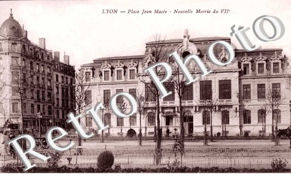 Place Jean Macee, Nouvelle Mairie