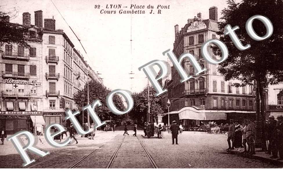 Place du Pont et Cours Gambetta