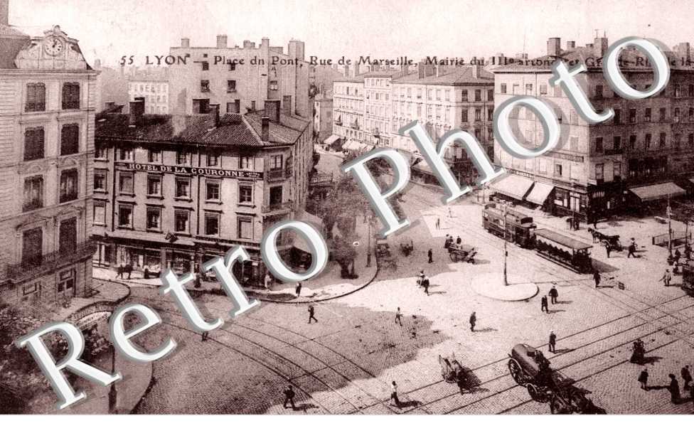 Place du Pont, Rue de Marseille, Mairie