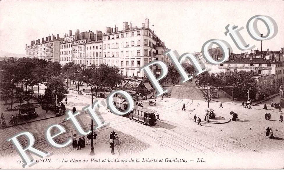 Place du Pont et les Cours de la Liberte et Gambetta