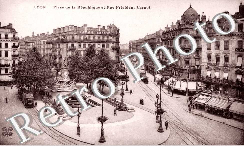Place de la Republique et Rue du President Carnot