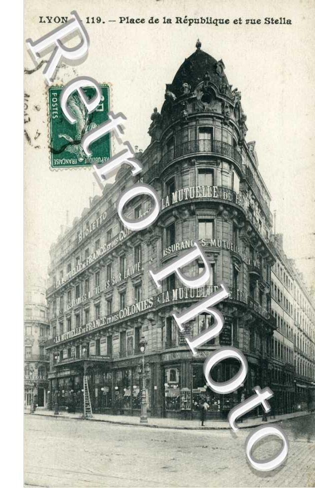 Place de la Republique et Rue Stella - Place des Cordeliers