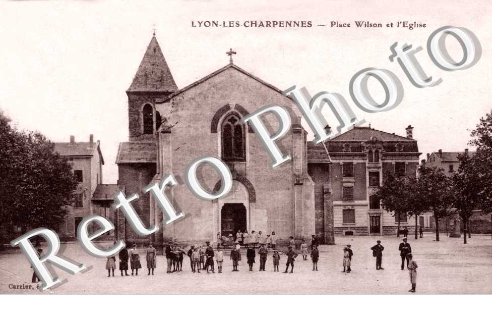 Les Charpennes, Place Wilson et l'Eglise