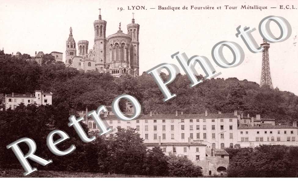 basilique de Fourviere et tour metallique