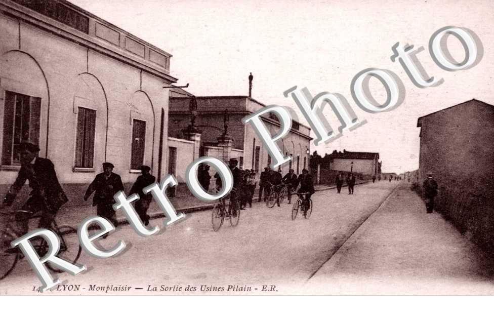 Monplaisir, La Sortie des Usines Pilain