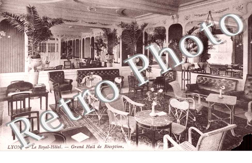 cadeaux photos originaux Le Royal Hotrel, Grand Hall de Reception 69 LYON