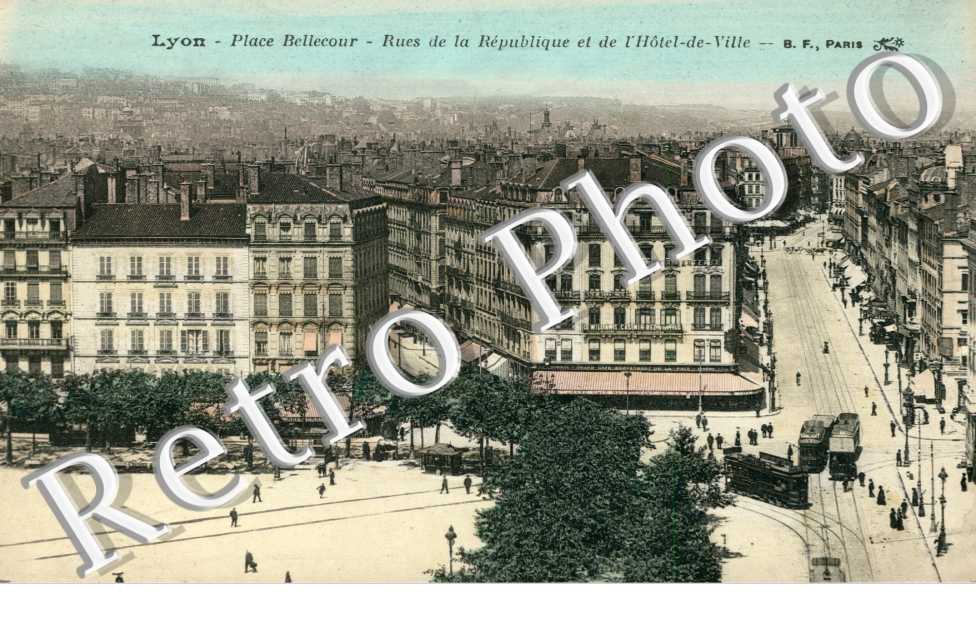 place Bellecour Rues de la Republique et de l'Hotel-de-Ville