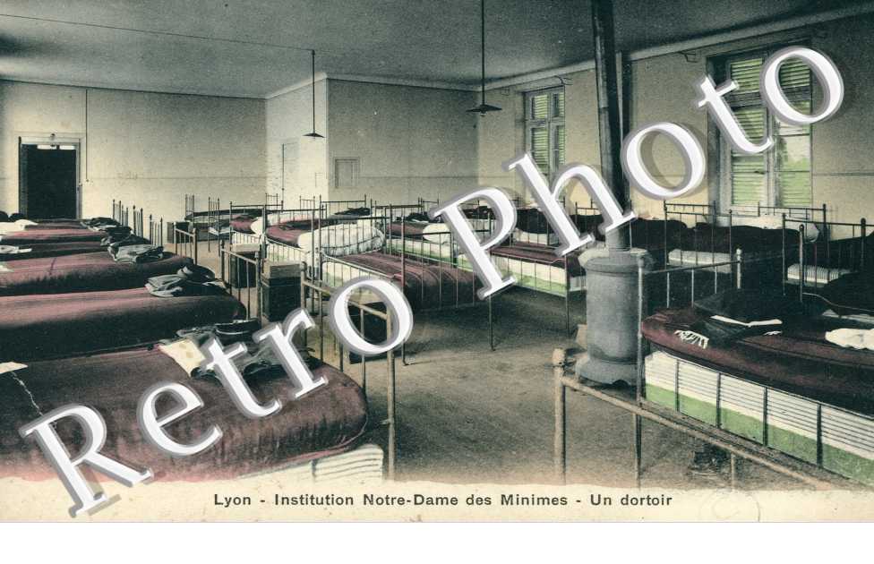 Institution Notre Dame des Minimes, un dortoir