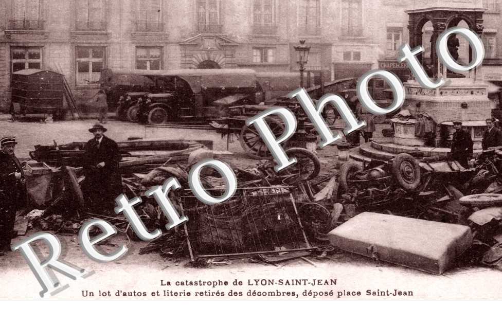 La Catastrophe de Saint Jean, Autos et literie retires des decombres