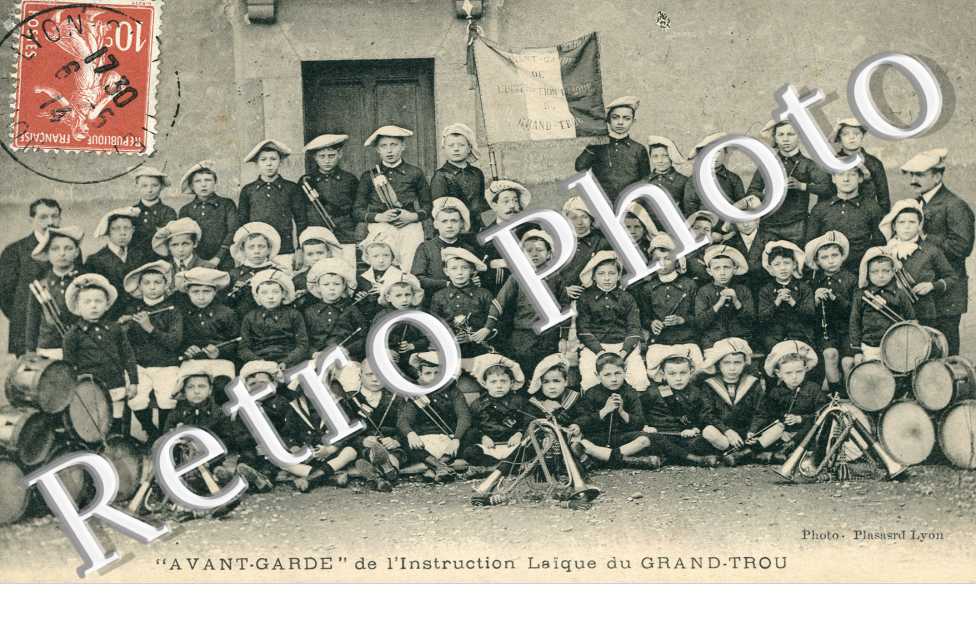 AVANT GARDE de l'instruction laique du GRAND-TROU