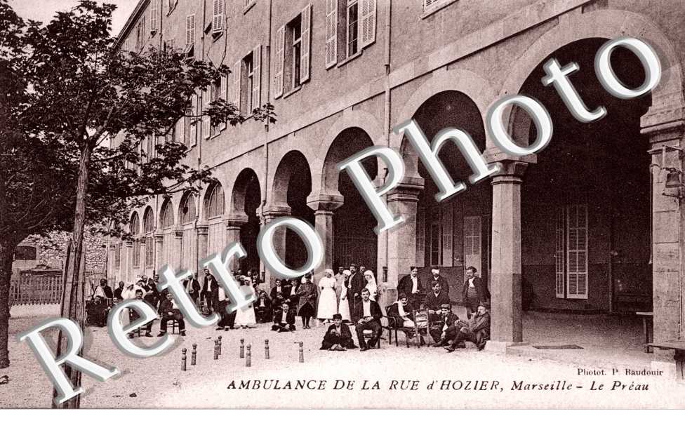 la rue d'Hozier Ambulance Le preau