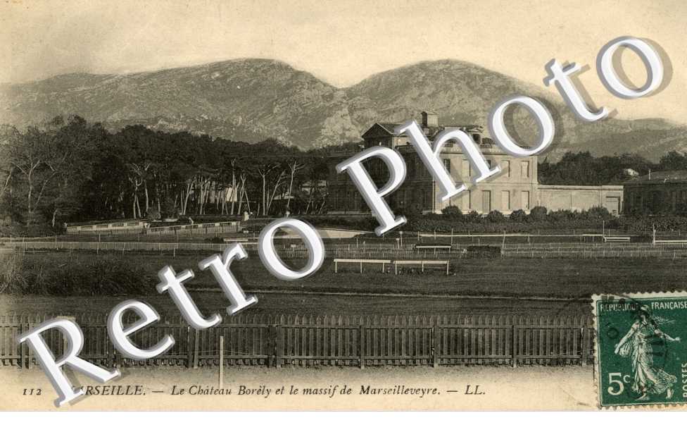 Le chateau Borely et le massif de Marseille Veyre