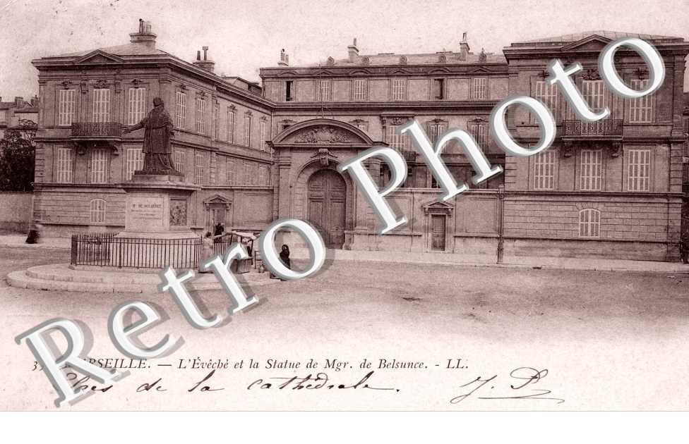 l'Eveche et la statue de Mgr de Belsunce
