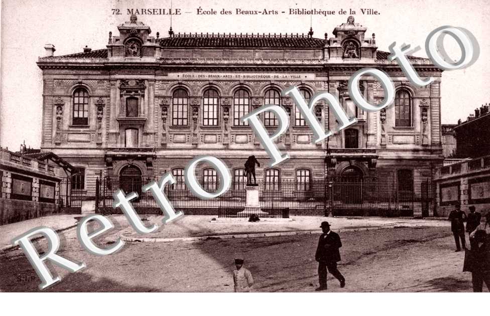 Ecole des Beaux Arts et  bibliotheque