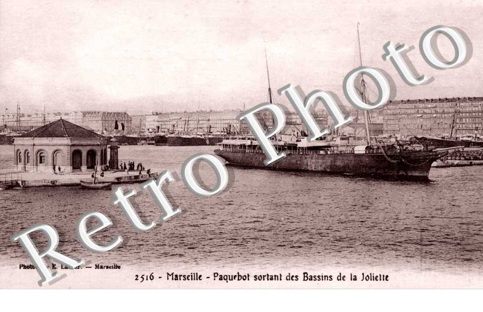 la Joliette paquebot sortant des bassins