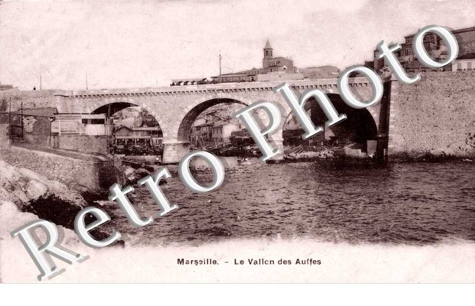 le VALLON DES AUFFES
