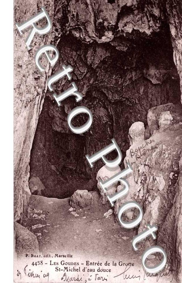 Les Goudes, Entree de la Grotte St Michel d'eau douce