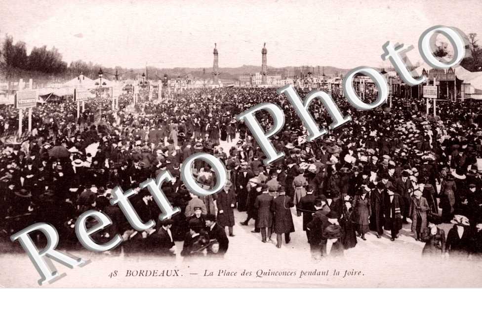 Place des Quinconces pendant la foire