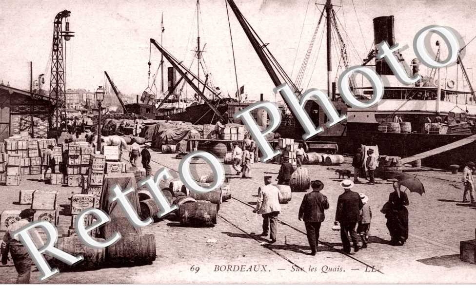 Sur les quais - tonneaux