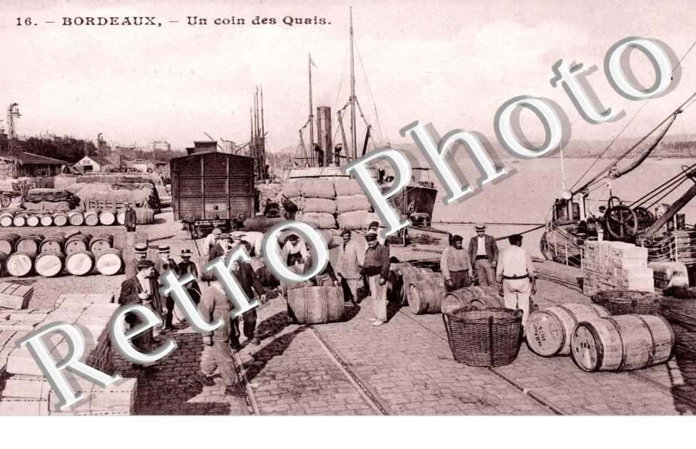 Un coin des quais - tonneaux