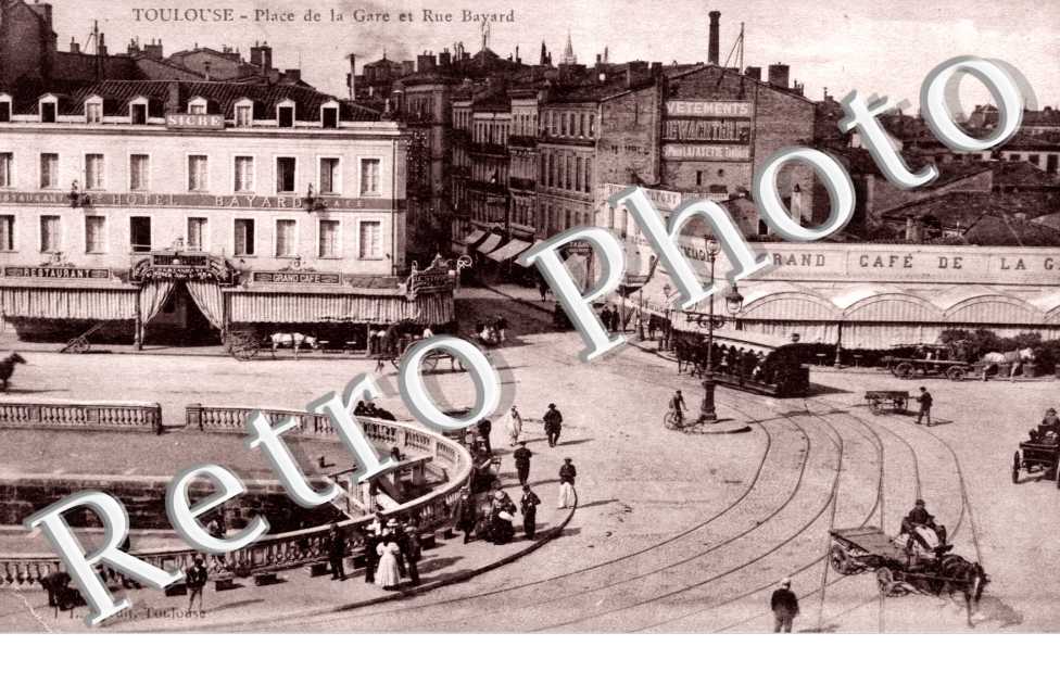 Place de la Gare et rue Bayard