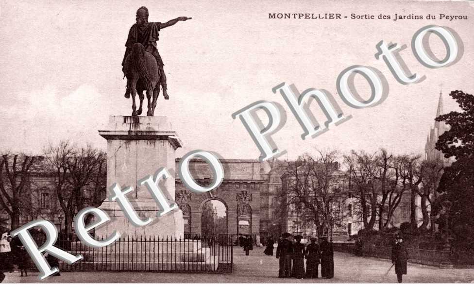 Sortie des Jardins du Peyrou