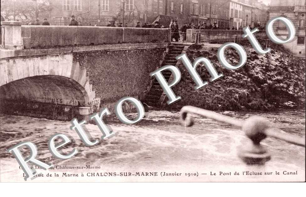 la Crue de la Marne Le pont de l'Ecluse