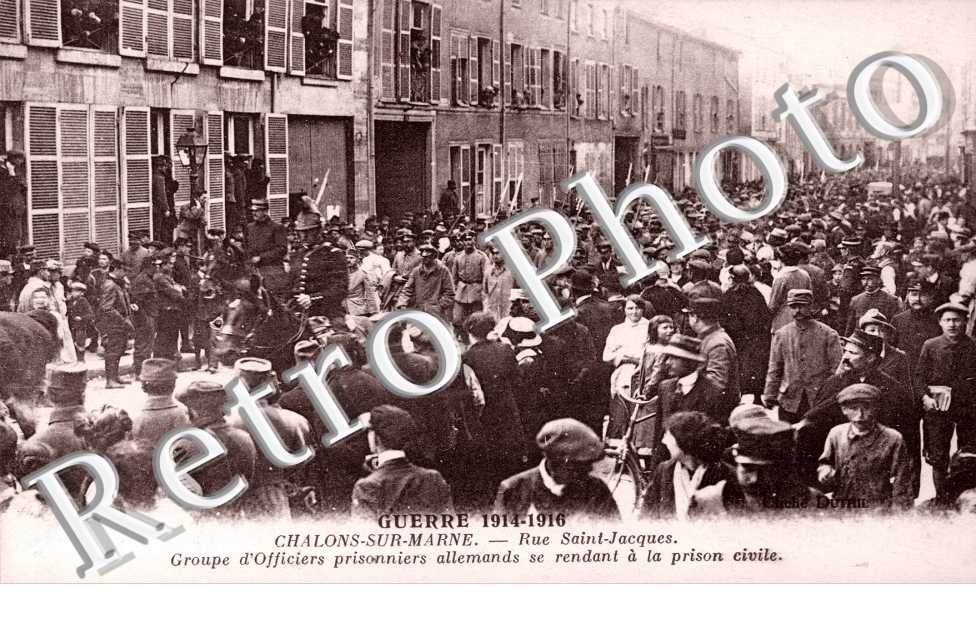 rue Saint Jacques, groupe d'officiers prisonniers allemands