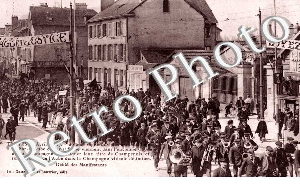 Defile des Manifestants vignerons, 9 avril 1911 Vignerons de Bar sur Aube