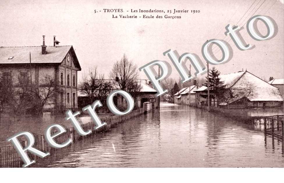 La Vacherie, Ecole des Garcons Les Inondations 23 janvier 1910