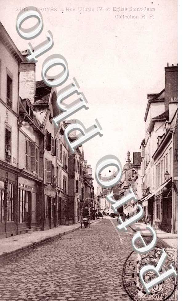 Rue Urbain IV et Eglise Saint-Jean