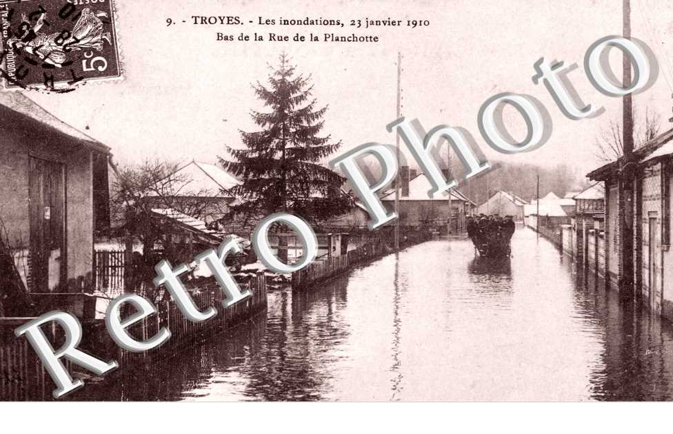 la Rue de la Planchotte Pendant l'Inondation du 23 janvier 1910