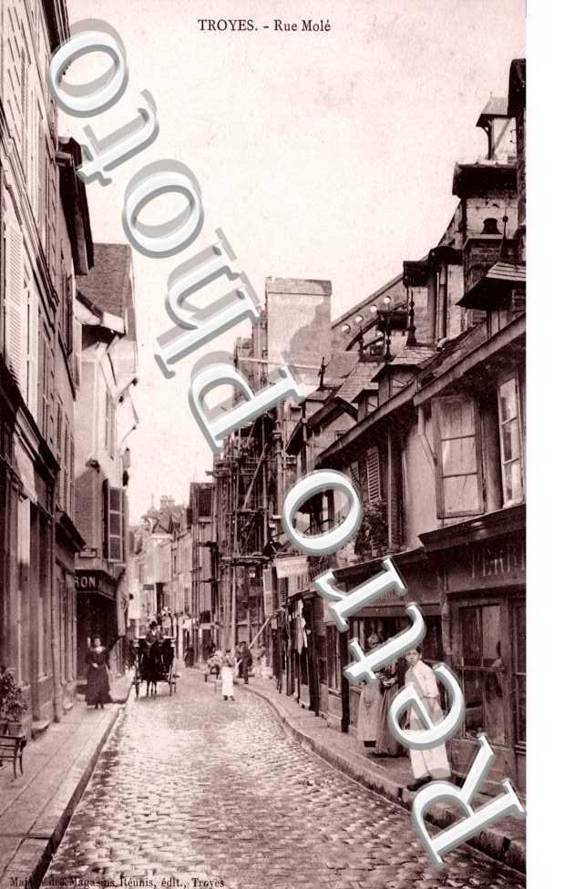 rue Mole