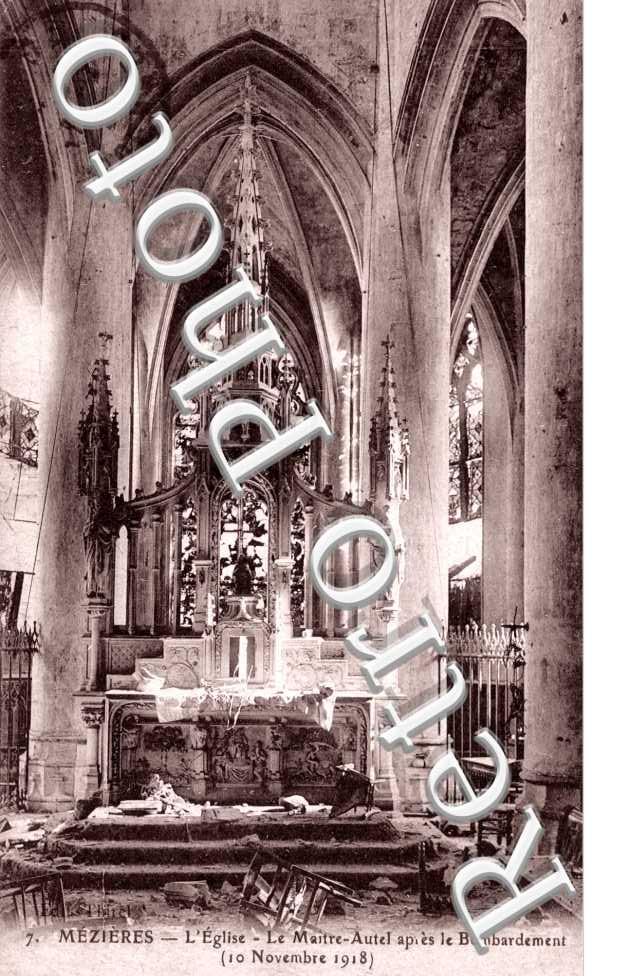 L'Eglise, le Maitre Autel apres le Bombardement