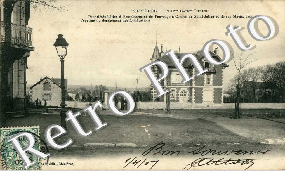 Mezieres, Place Saint-Julien