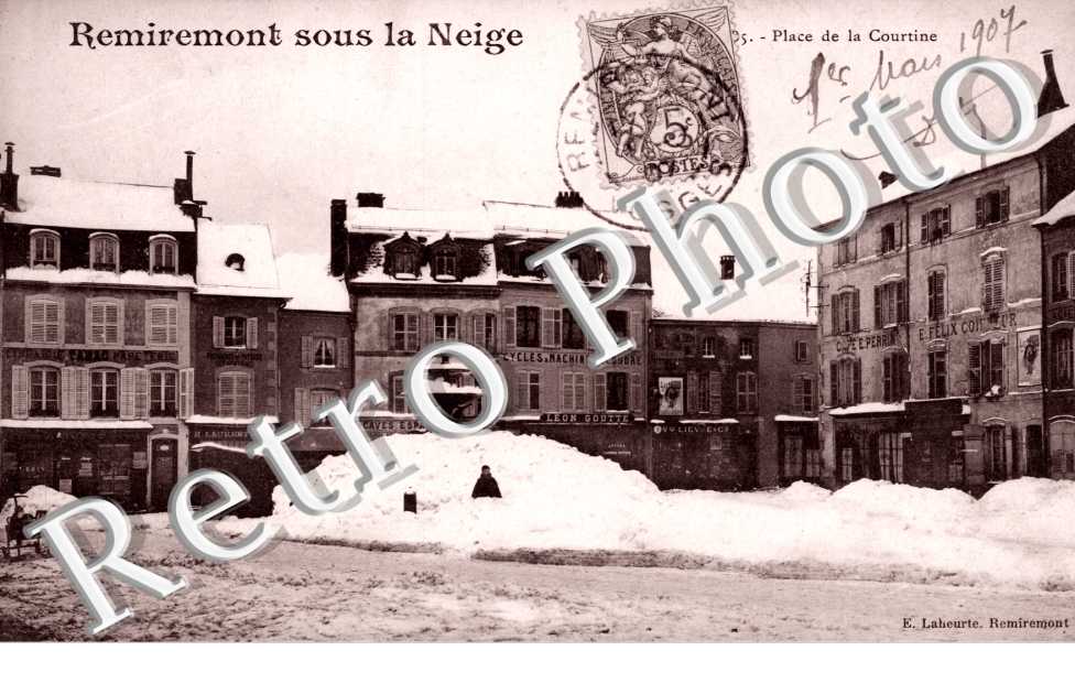 la Place de la Courtine sous la Neige