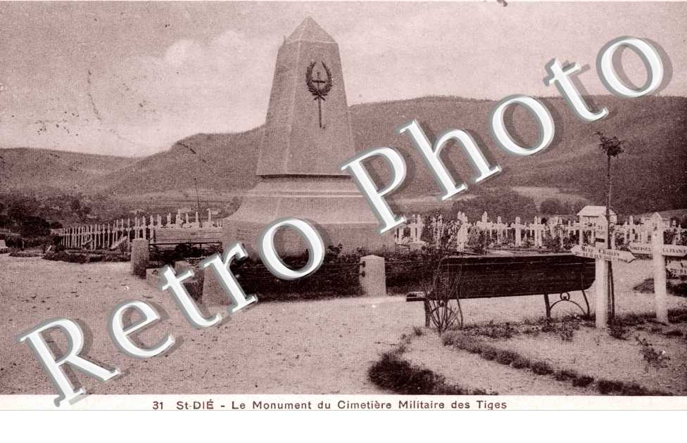 Monument du cimetiere militaire des Tiges