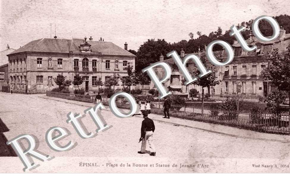 Place de la Bourse et statue de jeanne d&#039;Arc