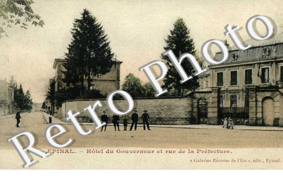 Hotel du Gouverneur et rue de la Prefecture