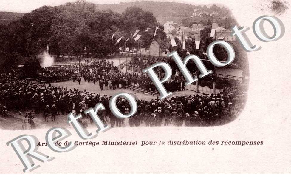 Concours regional -  Arrivee du cortege ministeriel pour la distribution des recompenses - concours regional