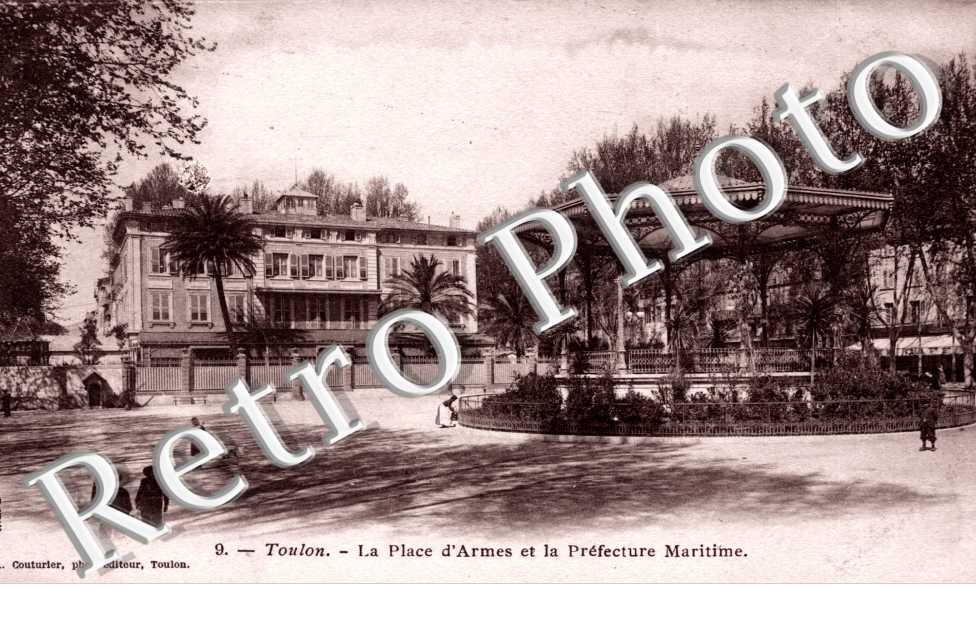 la place d&#039;Armes et la prefecture Maritime