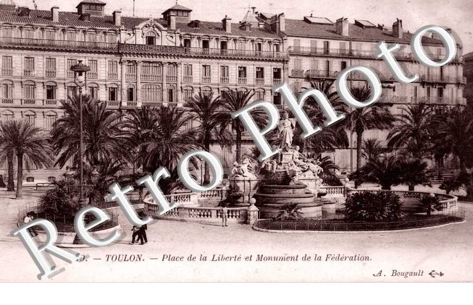 place de la liberte et monument de la Federation