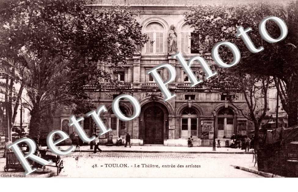 le Theatre - entree des Artistes