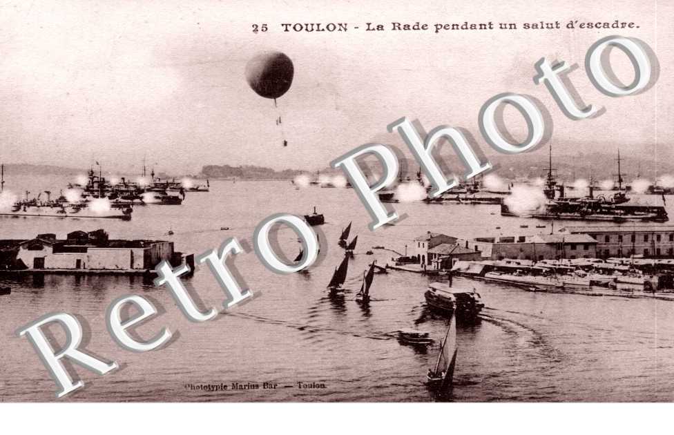 la rade pendant un salut d'escadre
