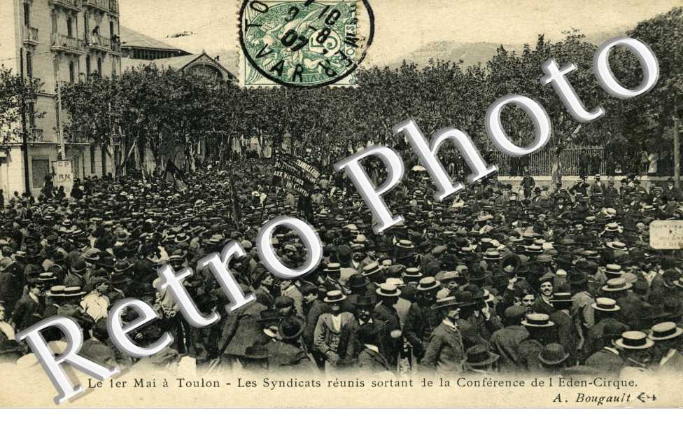 le 1er Mai - les Syndicats reunis sortant de la Conference de l Eden Cirque