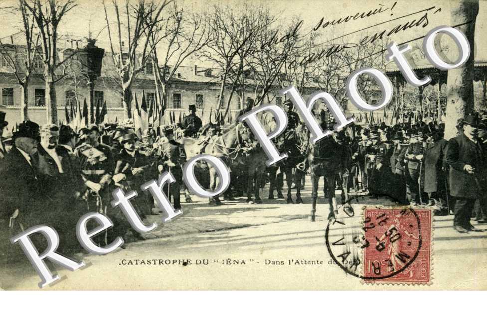 Catastrophe du IENA Dans l'attente du defile