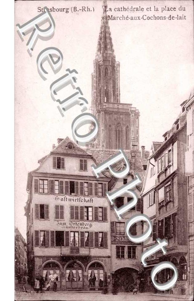 la Cathedrale et la Place du Marche-aux-Cochons-de-Lait
