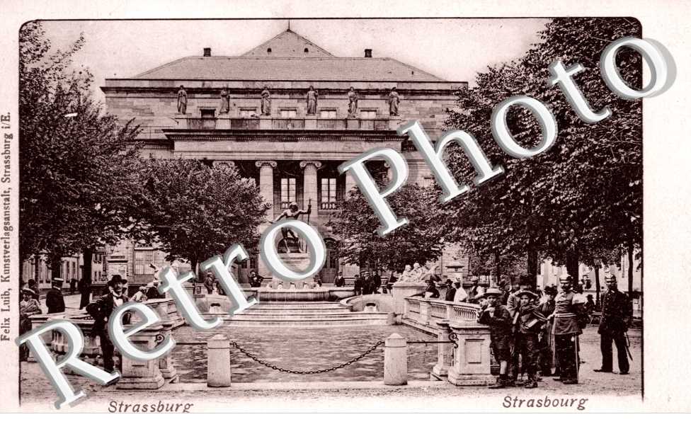 Stadtheater und Reinhardbrunnen