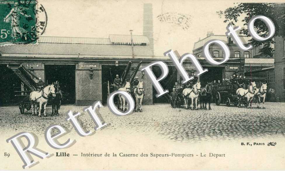 Interieur de La caserne des Sapeurs Pompiers - le depart